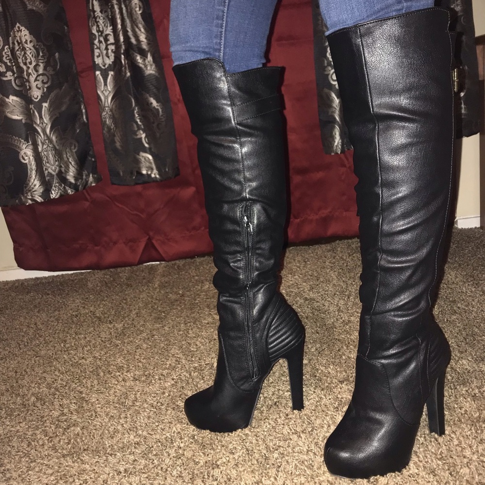 Black Knee high boots - Picture 7 of 8